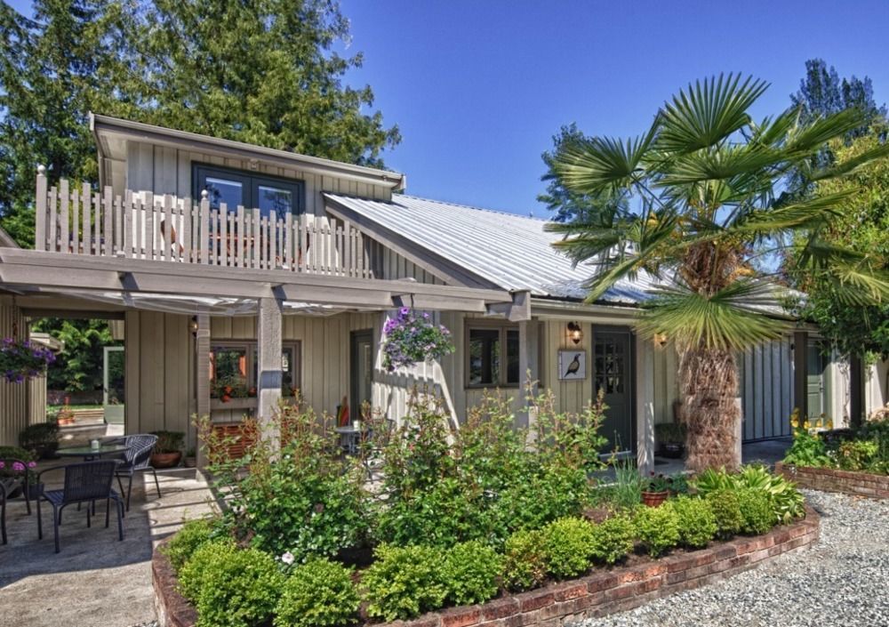 Hedgerow House Bed & Breakfast Ganges Exterior photo